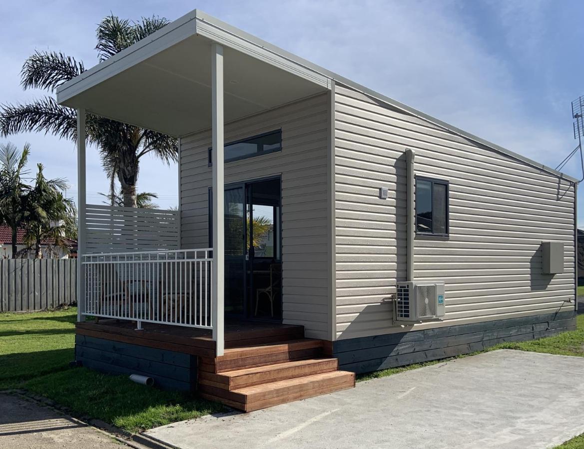 Waters Edge Holiday Park Lakes Entrance Szoba fotó