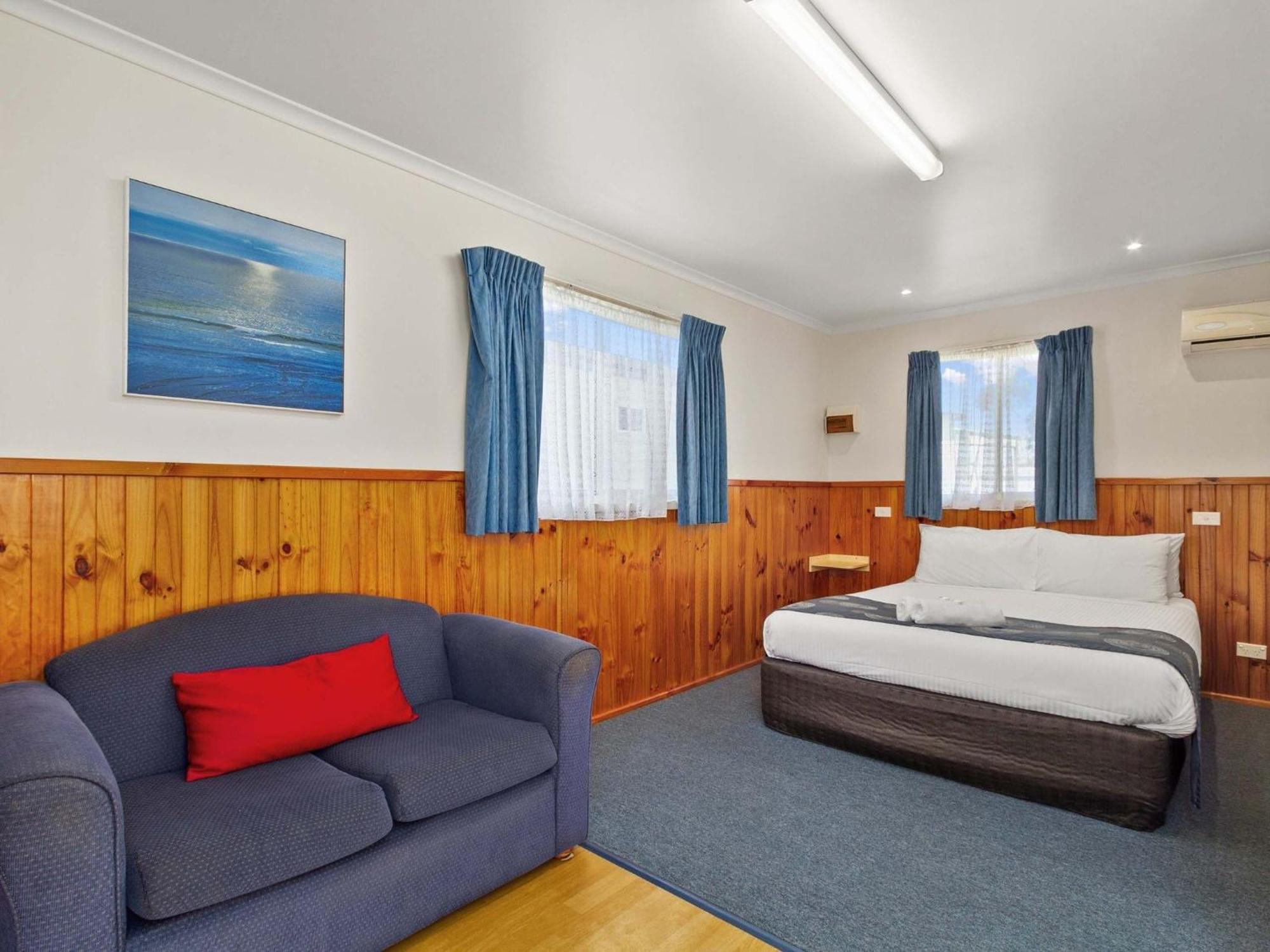 Waters Edge Holiday Park Lakes Entrance Kültér fotó