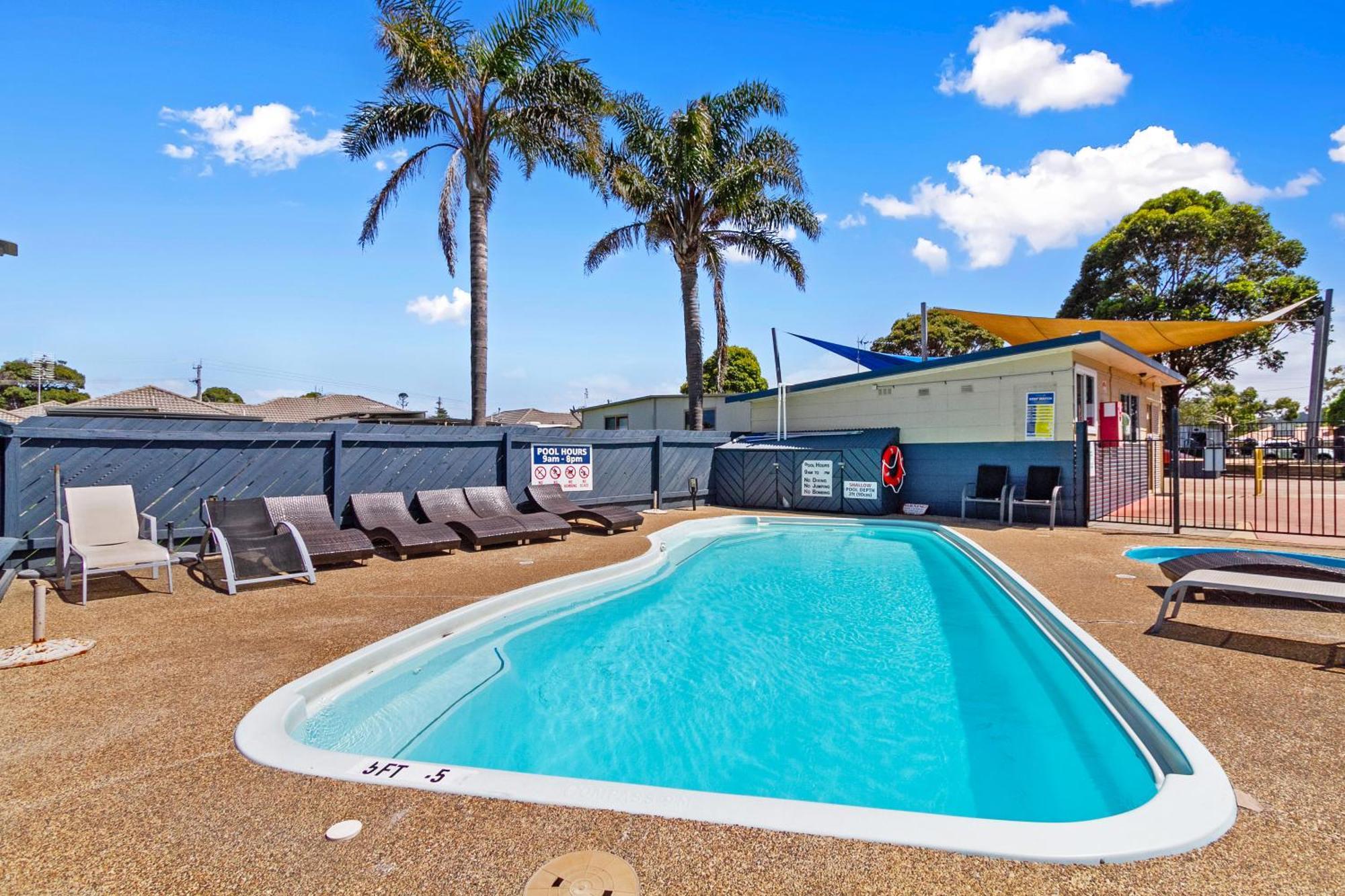 Waters Edge Holiday Park Lakes Entrance Kültér fotó